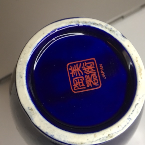 Beautiful Vintage Cobalt Blue Japanese Peacock Vase - Picture 6 of 6